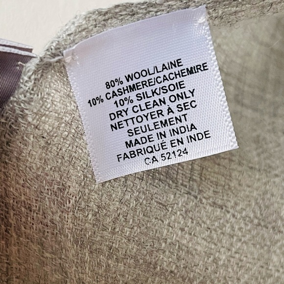 TILO Scarves Gorgeous Suede Fringe Scarf. Cashmere, Silk, Wool blend of beauty. - Picture 8 of 8